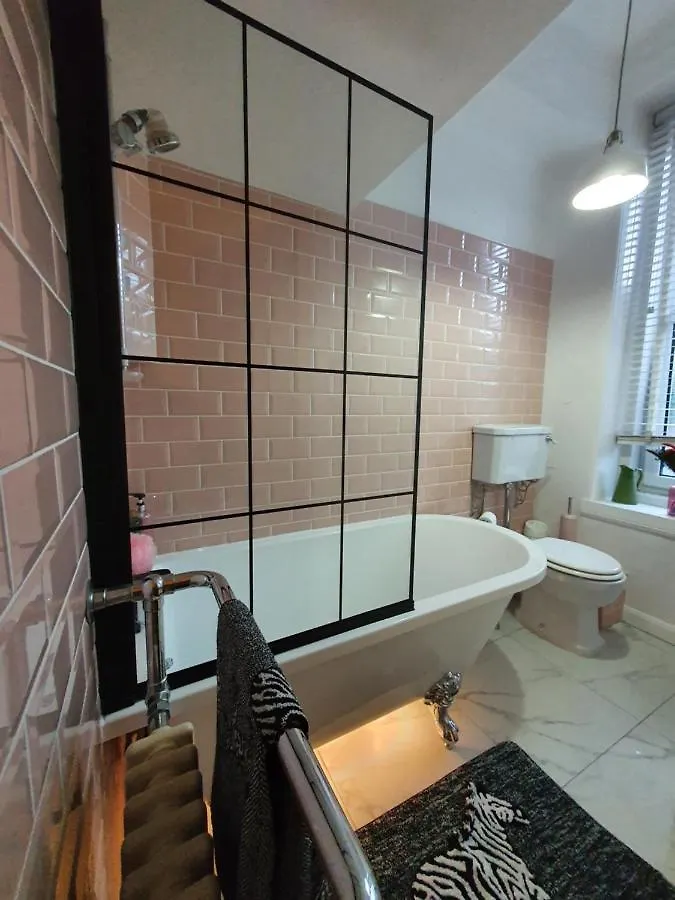 The Flat With The Pink Door Apartment Edinburgh United Kingdom