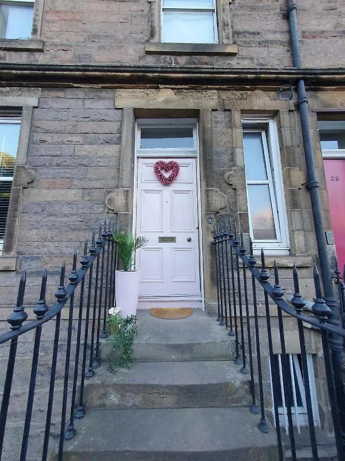 The Flat With The Pink Door Apartment Edinburgh